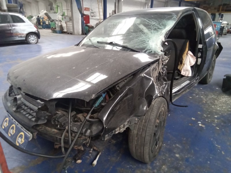 volkswagen golf iv berlina (1j1) del año 2002