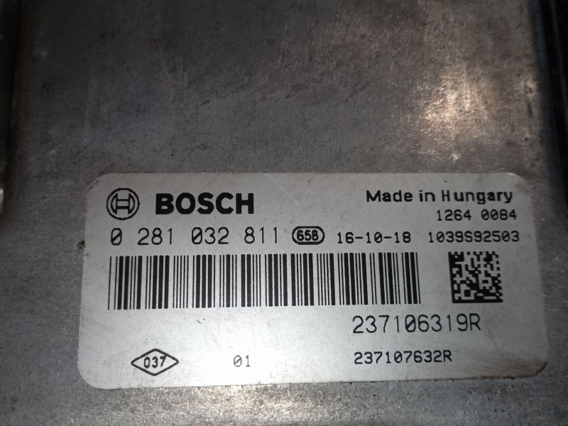 Recambio de centralita motor uce para renault captur adventure referencia OEM IAM 0281032811  