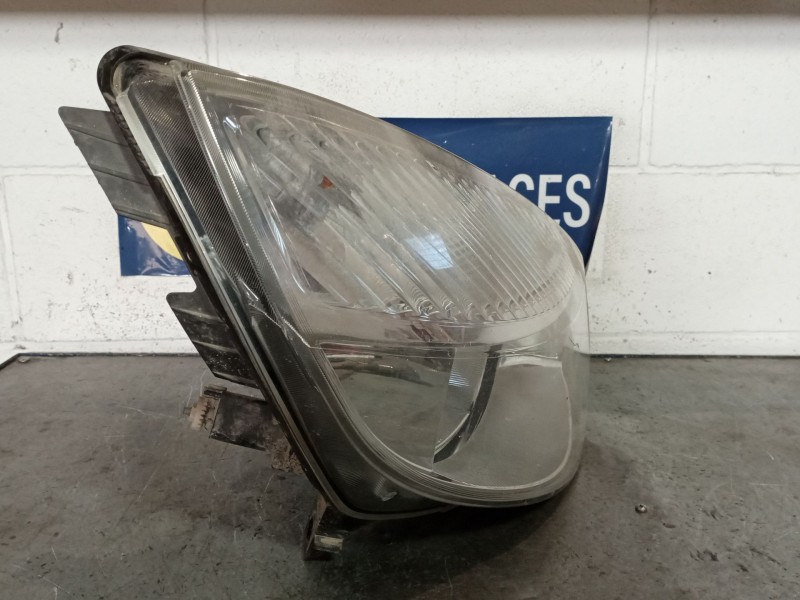 Recambio de faro derecho para renault scenic ii 1.9 dci diesel referencia OEM IAM   