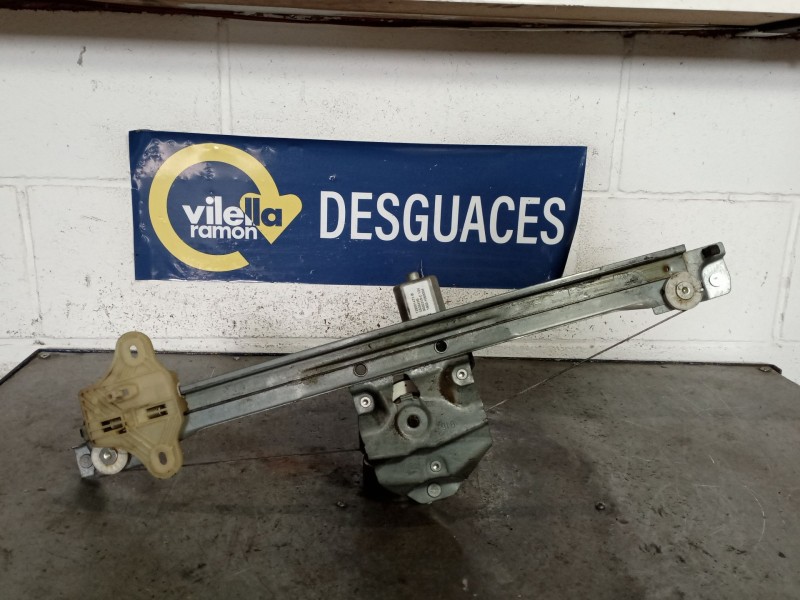 Recambio de elevalunas delantero derecho para renault captur adventure referencia OEM IAM   