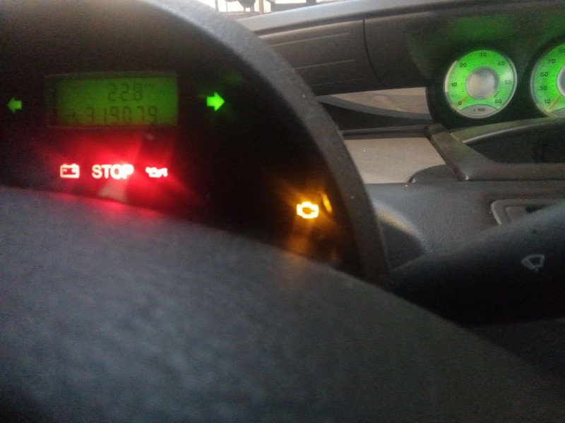 peugeot 807 del año 2003