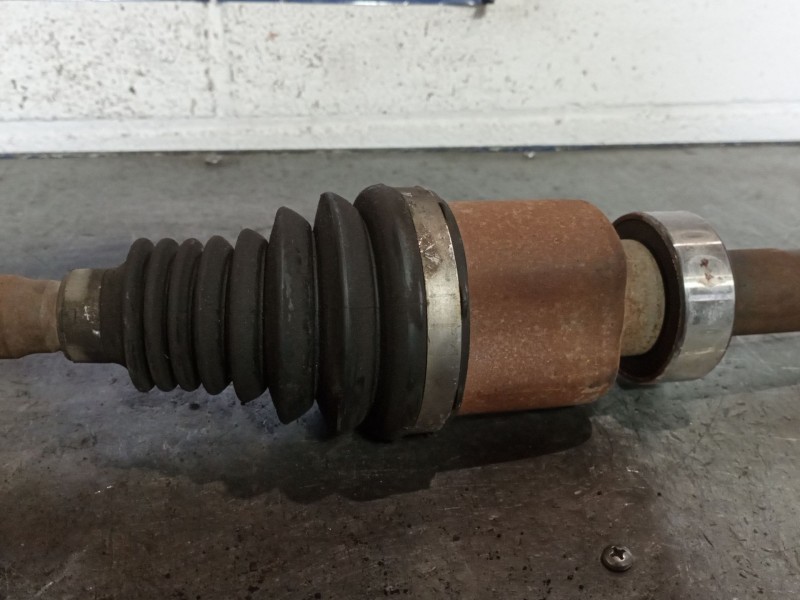 Recambio de transmision delantera derecha para renault captur adventure referencia OEM IAM 391000367R  