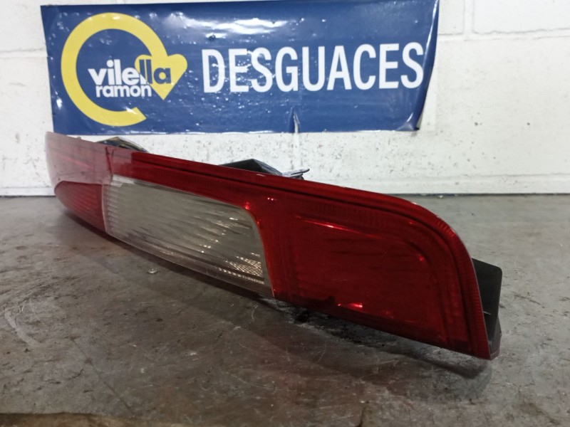 Recambio de piloto trasero izquierdo para ford focus berlina (cap) 1.8 tdci turbodiesel cat referencia OEM IAM   