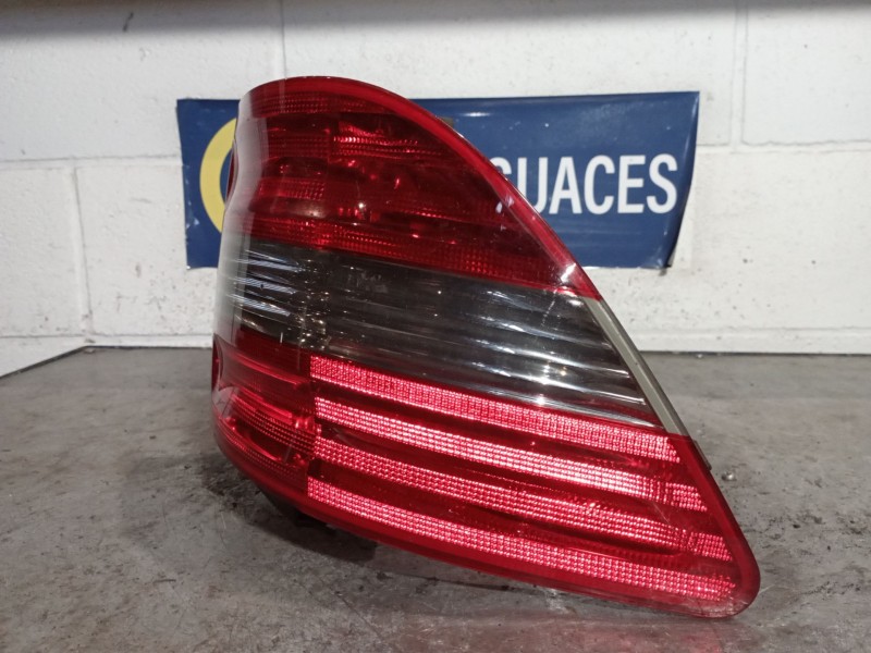 Recambio de piloto trasero izquierdo para mercedes clase b (w245) 180 cdi (245.207) referencia OEM IAM A1698202564  