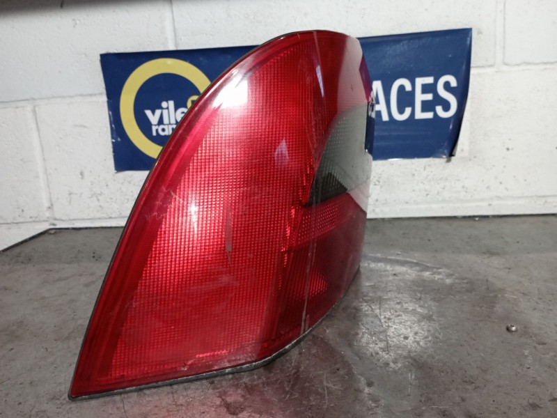 Recambio de piloto trasero izquierdo para opel vectra b fastback (38_) 1.8 i 16v referencia OEM IAM   