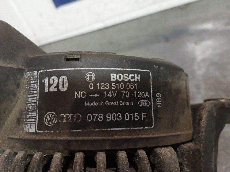 Recambio de alternador para audi a4 2.4 referencia OEM IAM 078903015F  