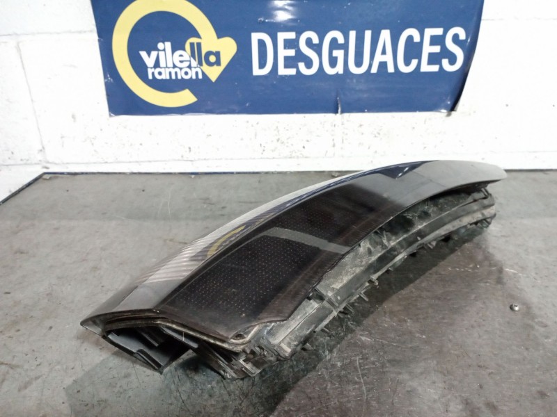 Recambio de piloto trasero derecho para opel meriva 1.7 16v cdti referencia OEM IAM   