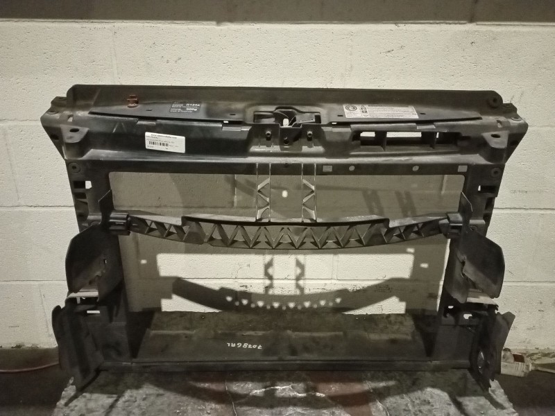 Recambio de panel frontal para volkswagen polo (6r1) advance referencia OEM IAM   