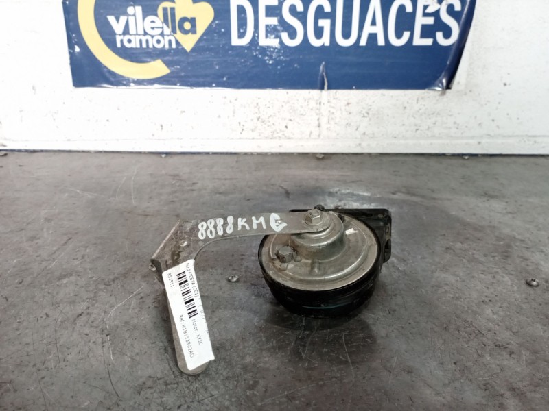 Recambio de claxon para ford fiesta (ce1)  | 0.17 - ...  | 0.17 - ... referencia OEM IAM H1B113802AD  