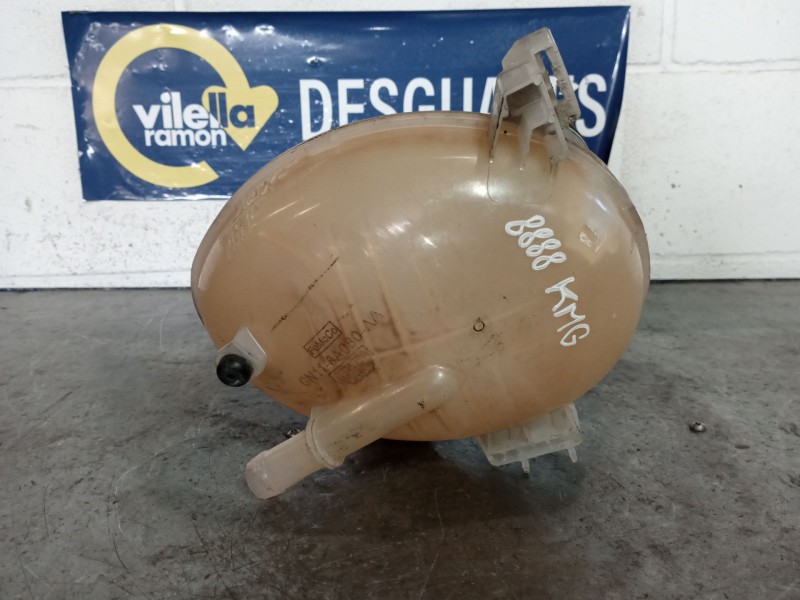 Recambio de deposito expansion para ford fiesta (ce1)  | 0.17 - ...  | 0.17 - ... referencia OEM IAM GN118A080AA  