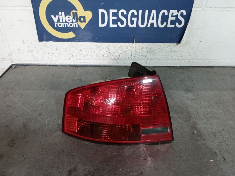 Recambio de piloto trasero izquierdo para audi a4 2.0 tdi 143 multitronic dpf referencia OEM IAM 8E5945095  