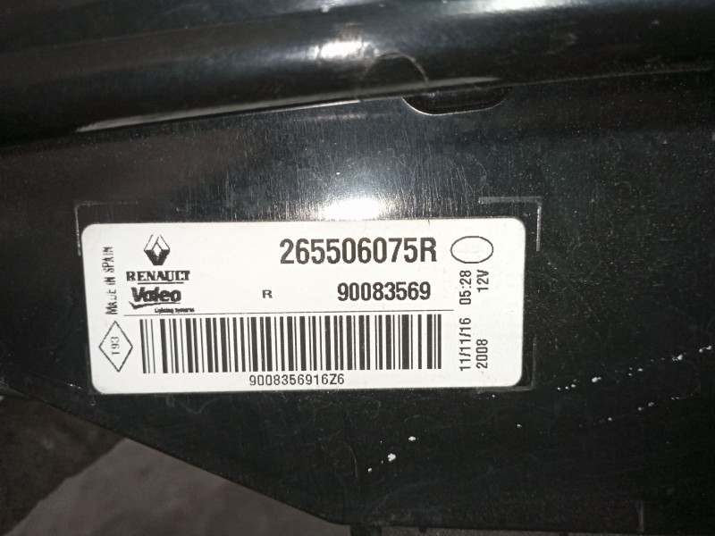 Recambio de piloto porton derecho para renault megane referencia OEM IAM 265506075R  