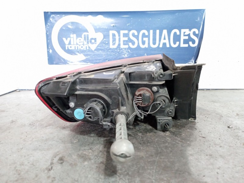 Recambio de piloto trasero derecho para renault megane referencia OEM IAM 265509578R  