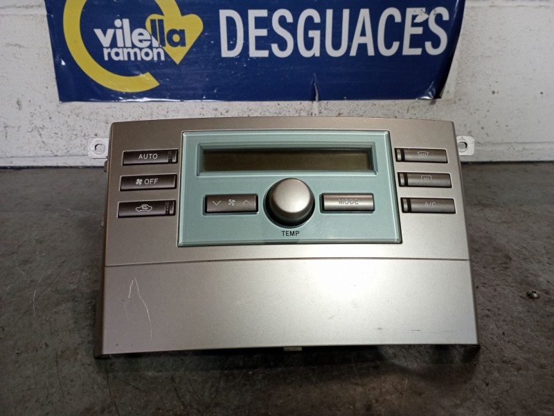 Recambio de mando climatizador para toyota corolla verso (e12) referencia OEM IAM 559000F030  