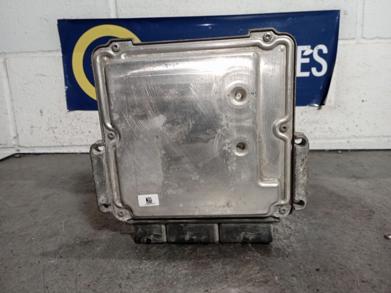 Recambio de centralita motor uce para renault master 120.28 l1 h1 referencia OEM IAM 0281030577  