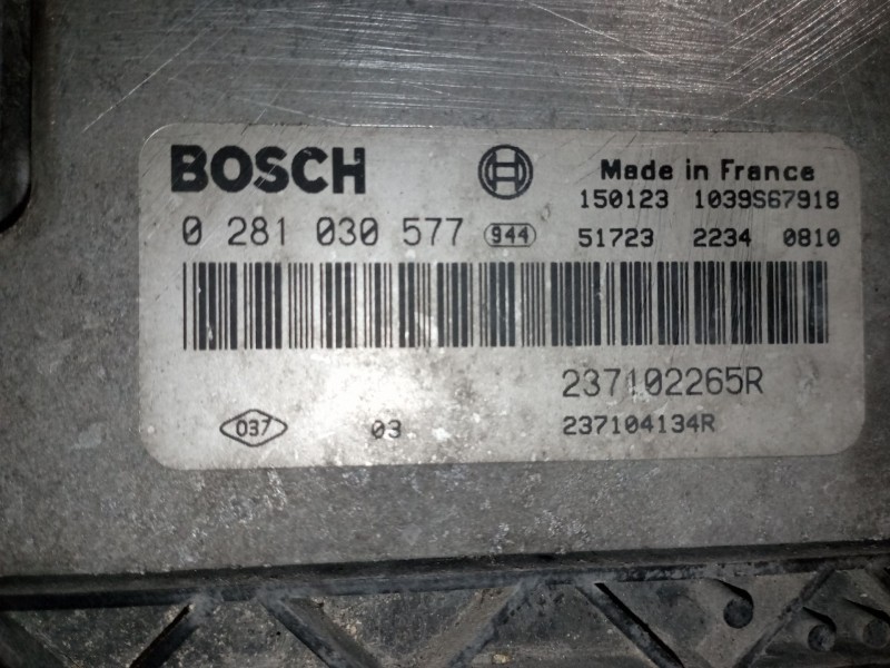 Recambio de centralita motor uce para renault master 120.28 l1 h1 referencia OEM IAM 0281030577  