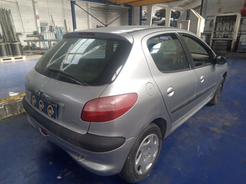 peugeot 206 berlina 1.9 diesel | 0.98 - ... del año 2000