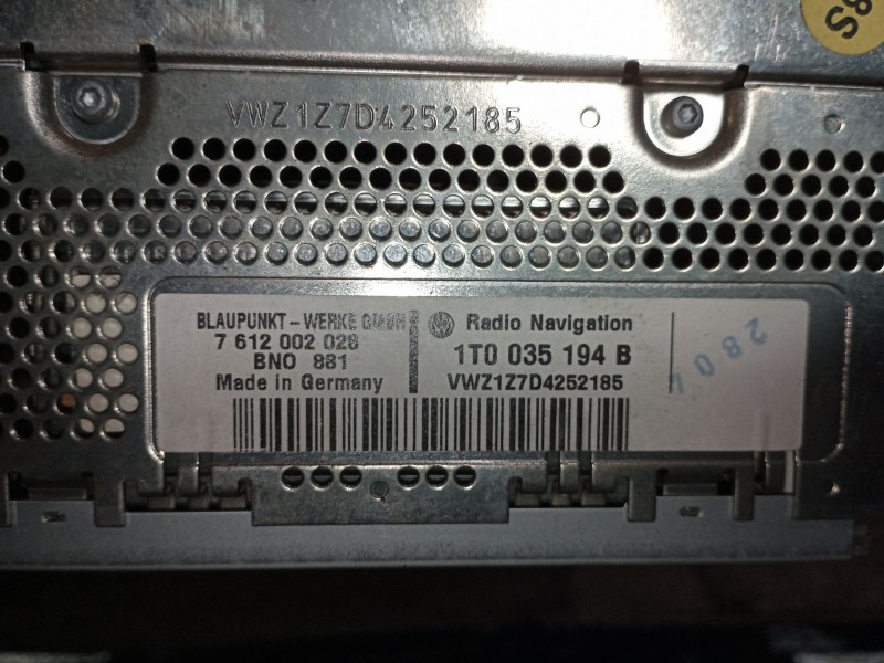 Recambio de sistema audio radio cd para volkswagen touran (1t1) 2.0 tdi referencia OEM IAM 1T0035194B  