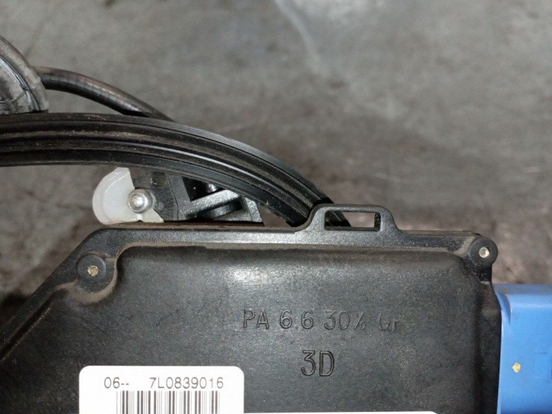 Recambio de cerradura puerta trasera derecha para volkswagen touran (1t1) 2.0 tdi referencia OEM IAM 7L0839016  