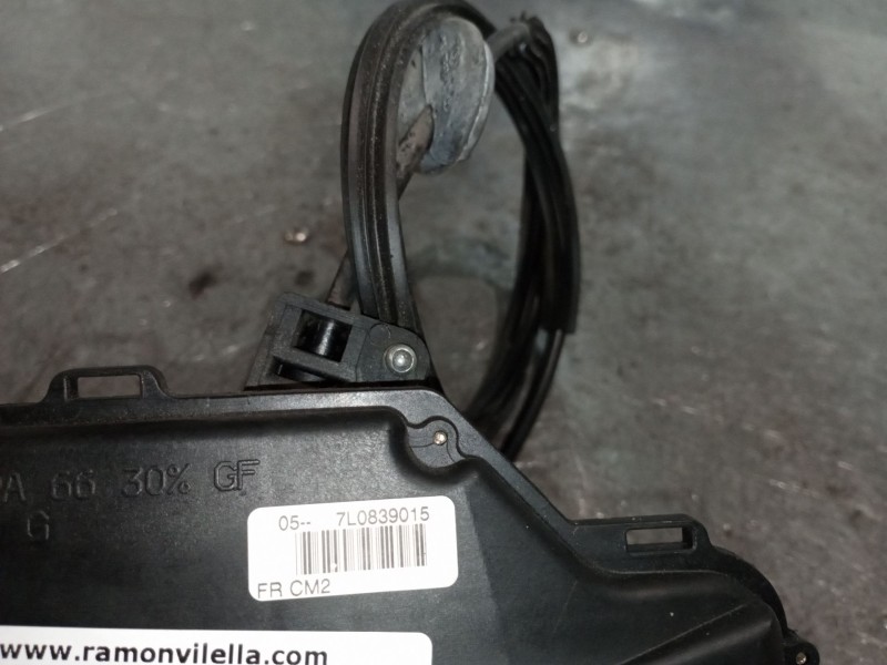 Recambio de cerradura puerta trasera izquierda para volkswagen touran (1t1) 2.0 tdi referencia OEM IAM 7L0839015  