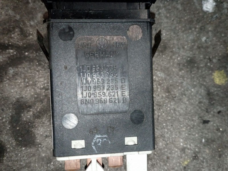 Recambio de warning para volkswagen golf iv berlina (1j1) 1.6 referencia OEM IAM 1J0953235  