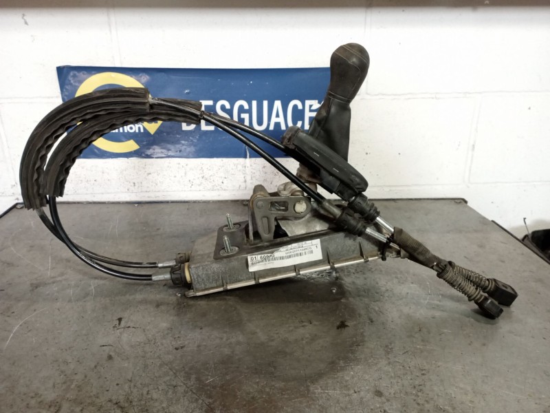 Recambio de palanca cambio para seat ibiza (6j5)  | 0.08 - ...  | 0.08 - ... referencia OEM IAM 6Q0711049CG  