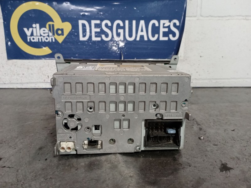 Recambio de sistema audio radio cd para audi a5 2.0 tfsi 211 referencia OEM IAM 8T1035186P  