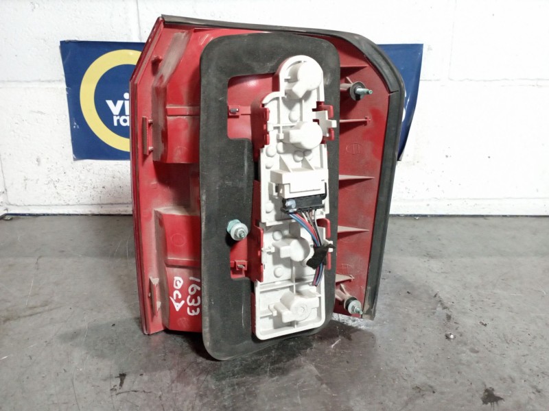 Recambio de piloto trasero derecho para audi a2 (8z) 1.4 referencia OEM IAM   