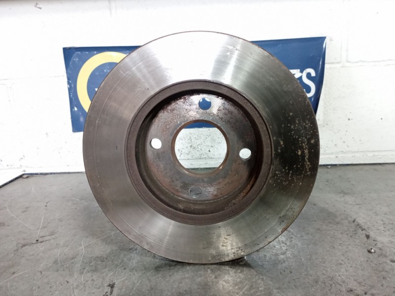 Recambio de disco freno delantero para ford focus (daw, dbw) 1.6 16v referencia OEM IAM 260mm  