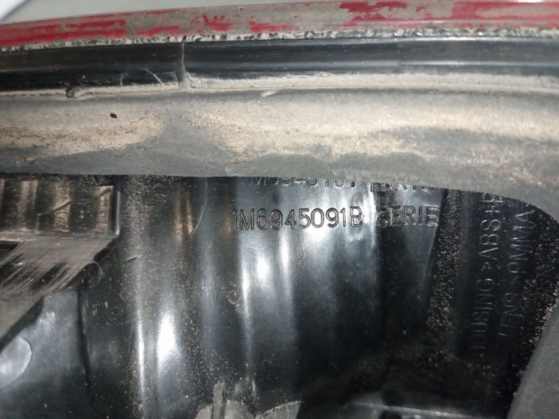 Recambio de piloto porton izquierdo para seat leon (1m1) 1.6 referencia OEM IAM 1M6945091B  