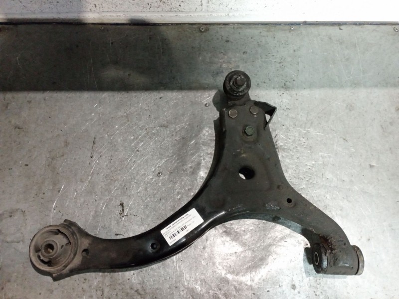 Recambio de brazo suspension inferior delantero derecho para kia carnival 2.9 crdi vgt concept referencia OEM IAM   
