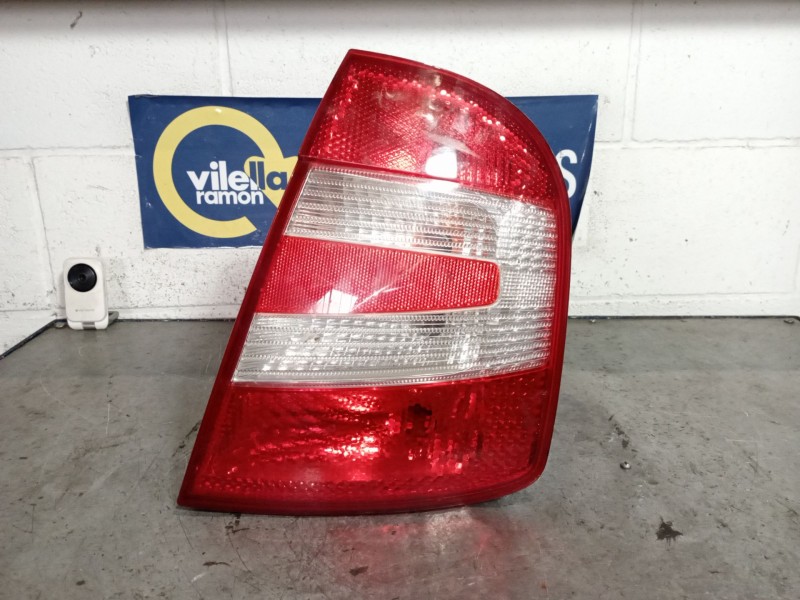 Recambio de piloto trasero derecho para skoda fabia (6y2/6y3) referencia OEM IAM 6Y6945096D  