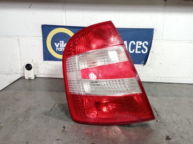 Recambio de piloto trasero izquierdo para skoda fabia (6y2/6y3) referencia OEM IAM 6Y6945095D  