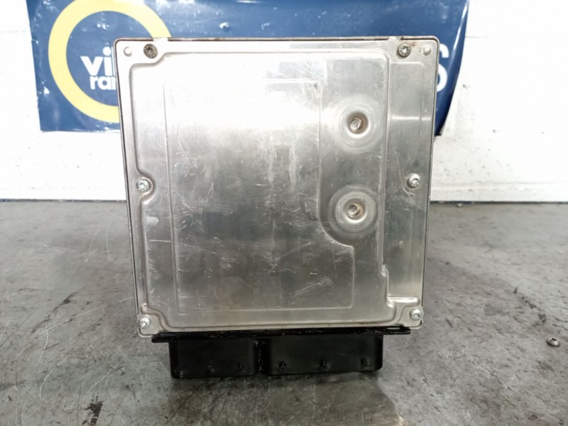 Recambio de centralita motor uce para bmw serie 1 berlina (e81/e87) 118i referencia OEM IAM 0261208582  