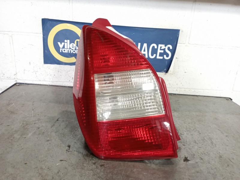 Recambio de piloto trasero izquierdo para citroen c2 1.4 hdi referencia OEM IAM   