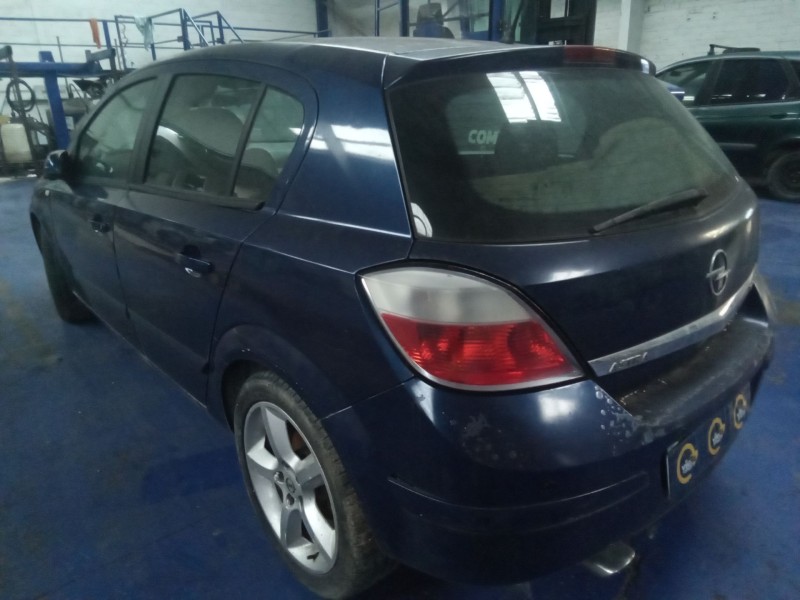 opel astra h berlina del año 2007