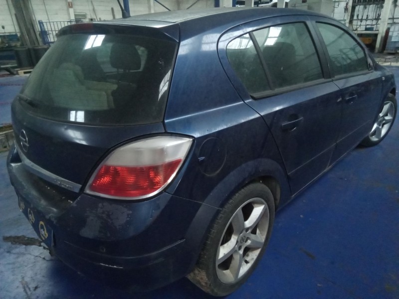 opel astra h berlina del año 2007