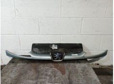Recambio de rejilla delantera para peugeot 206 berlina xr referencia OEM IAM   