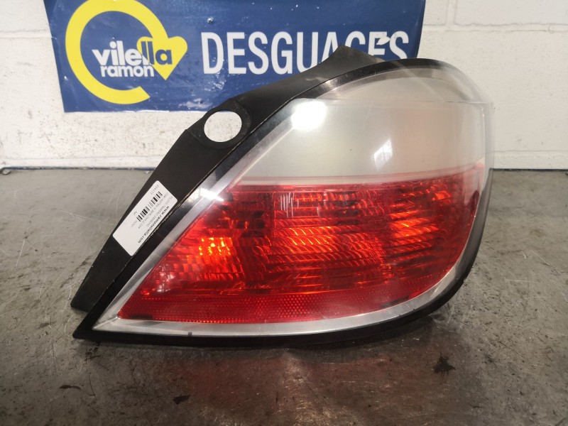 Recambio de piloto trasero derecho para opel astra h berlina 1.9 cdti referencia OEM IAM   