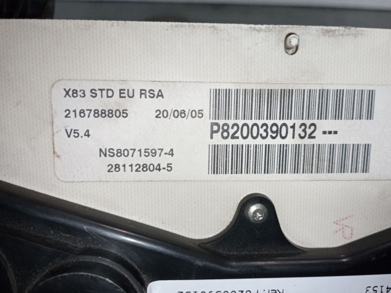 Recambio de cuadro instrumentos para renault trafic combi (ab 4.01) 1.9 diesel referencia OEM IAM P8200390132  