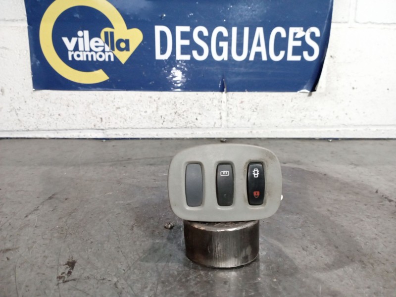 Recambio de boton cierre centralizado para renault trafic combi (ab 4.01) 1.9 diesel referencia OEM IAM   