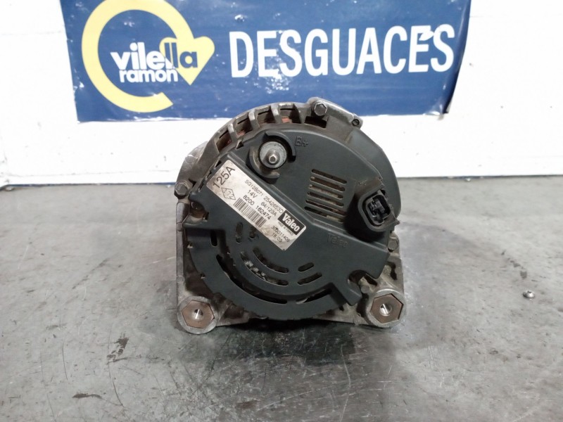 Recambio de alternador para renault trafic combi (ab 4.01) 1.9 diesel referencia OEM IAM 8200162474  