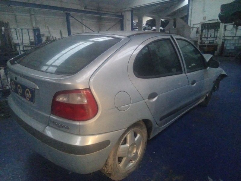 renault megane i fase 2 berlina (ba0) 1.6 | 0.99 - 0.02 del año 2000