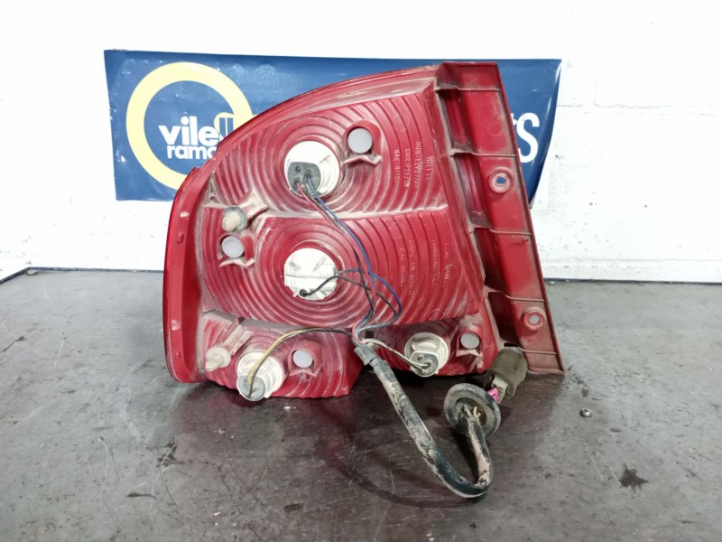 Recambio de piloto trasero derecho para daewoo kalos sedán (klas) 1.4 referencia OEM IAM   