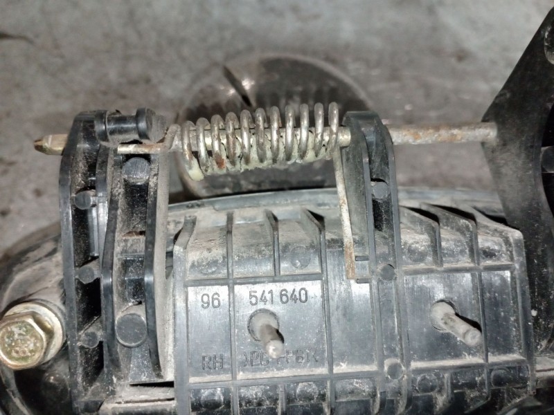 Recambio de maneta exterior trasera derecha para daewoo kalos 1.2 cat | 0.02 - ... 1.2 cat | 0.02 - ... referencia OEM IAM 96541