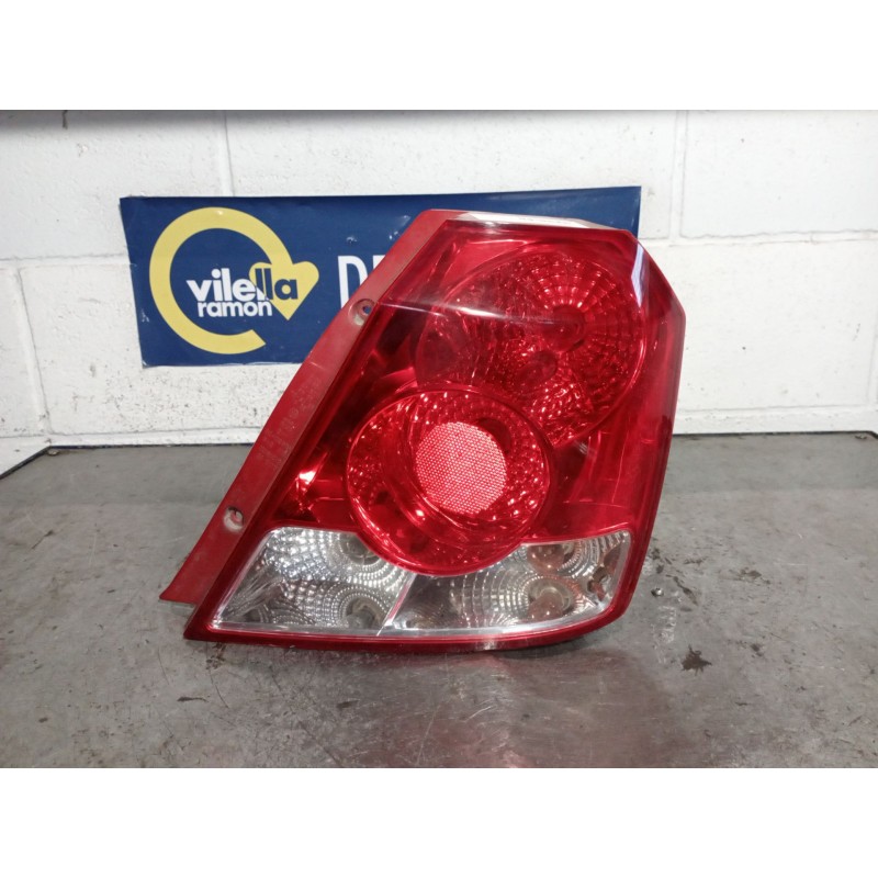 Recambio de piloto trasero derecho para daewoo kalos 1.2 cat | 0.02 - ... 1.2 cat | 0.02 - ... referencia OEM IAM   