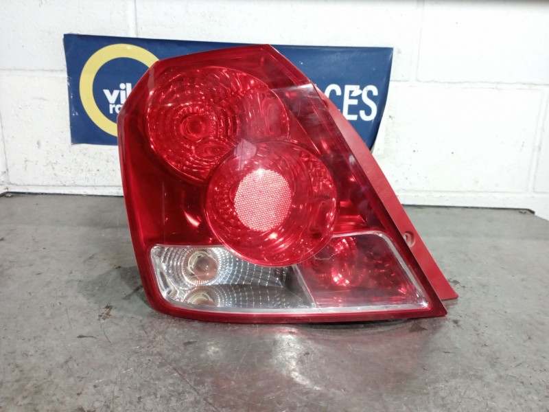 Recambio de piloto trasero izquierdo para daewoo kalos 1.2 cat | 0.02 - ... 1.2 cat | 0.02 - ... referencia OEM IAM   