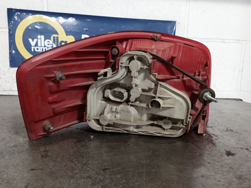 Recambio de piloto trasero derecho para audi a3 (8p) 2.0 tdi ambiente referencia OEM IAM 8P0945096  