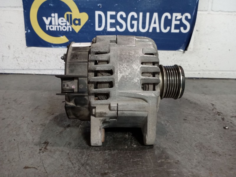 Recambio de alternador para renault kangoo profesional referencia OEM IAM 231000026R TG15C146 2606272D