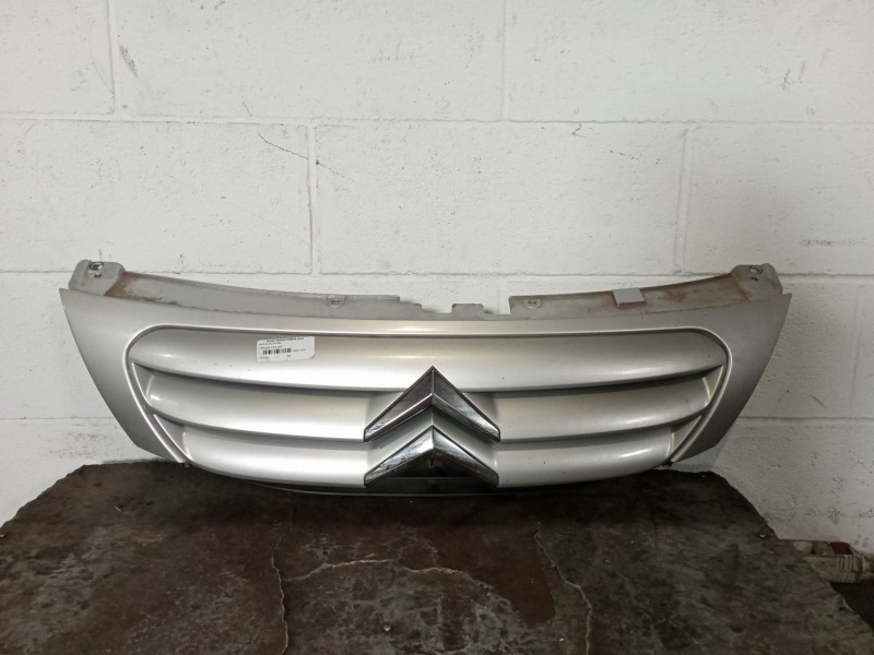 Recambio de rejilla delantera para citroen c3 1.4 audace referencia OEM IAM   